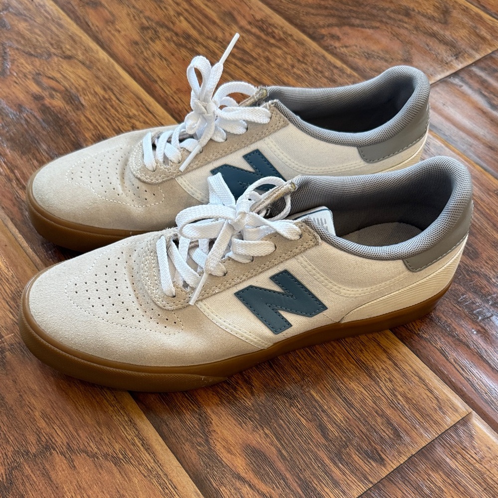 New Balance 272 Men's Cream and Gray Sneakers size 8.5